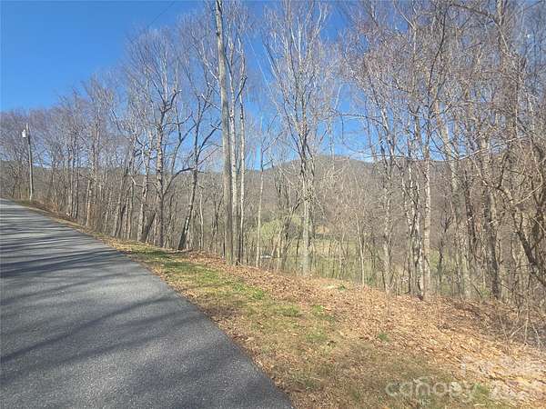 4 Acres of Residential Land for Sale in Waynesville, North Carolina