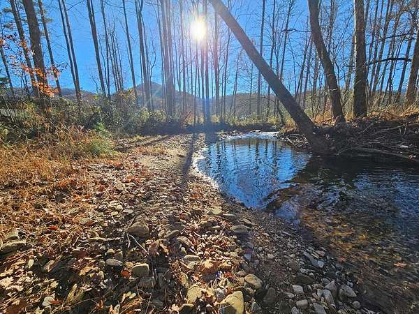 1 Acre of Land for Sale in Hayesville, North Carolina