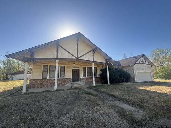 2.45 Acres of Improved Mixed-Use Land for Sale in Pittsburg, Texas