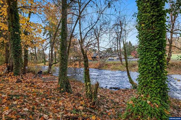 1.35 Acres of Residential Land for Sale in Silverton, Oregon