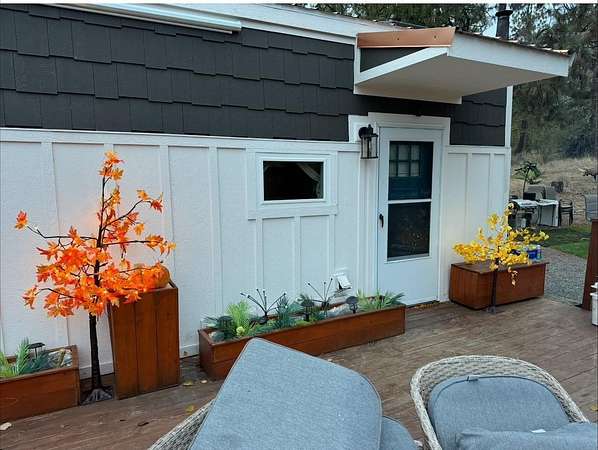 20.4 Acres of Recreational Land with Home for Sale in Fruitland, Washington