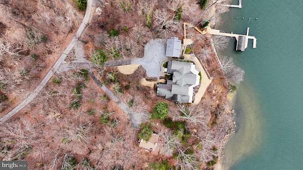 3 Acres of Land with Home for Sale in Annapolis, Maryland