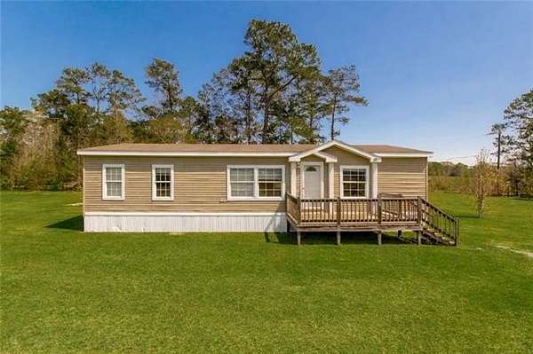 3.7 Acres of Land with Home for Sale in Bogalusa, Louisiana