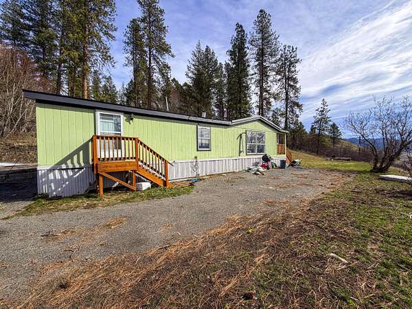 8.8 Acres of Land with Home for Sale in Kettle Falls, Washington