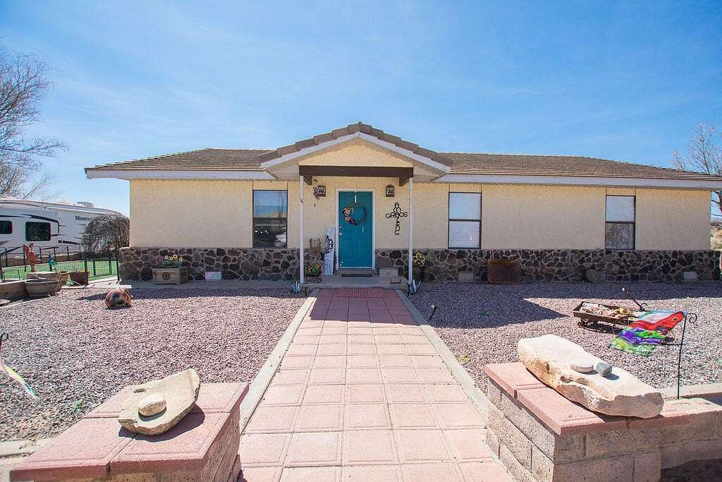 2.52 Acres of Land with Home for Sale in San Acacia, New Mexico