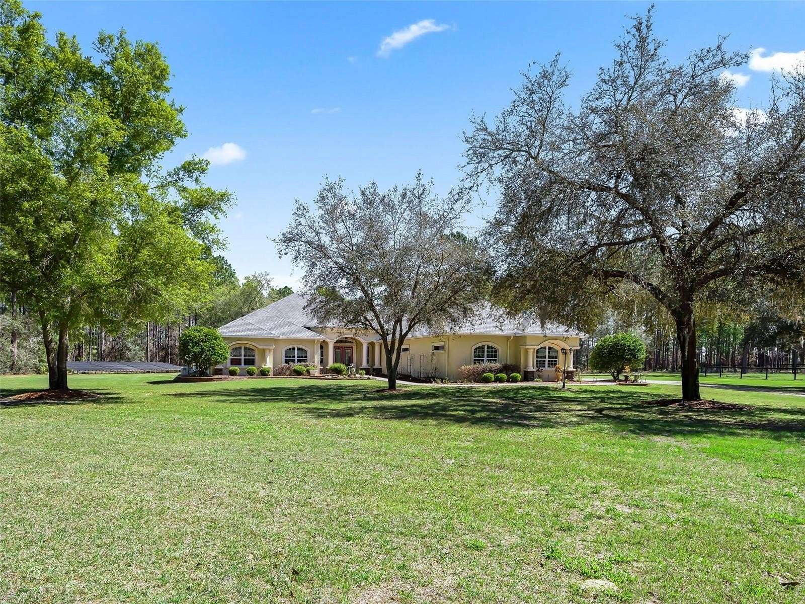 40 Acres of Land with Home for Sale in Morriston, Florida