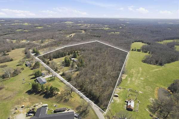 11.6 Acres of Land with Home for Sale in Galena, Missouri