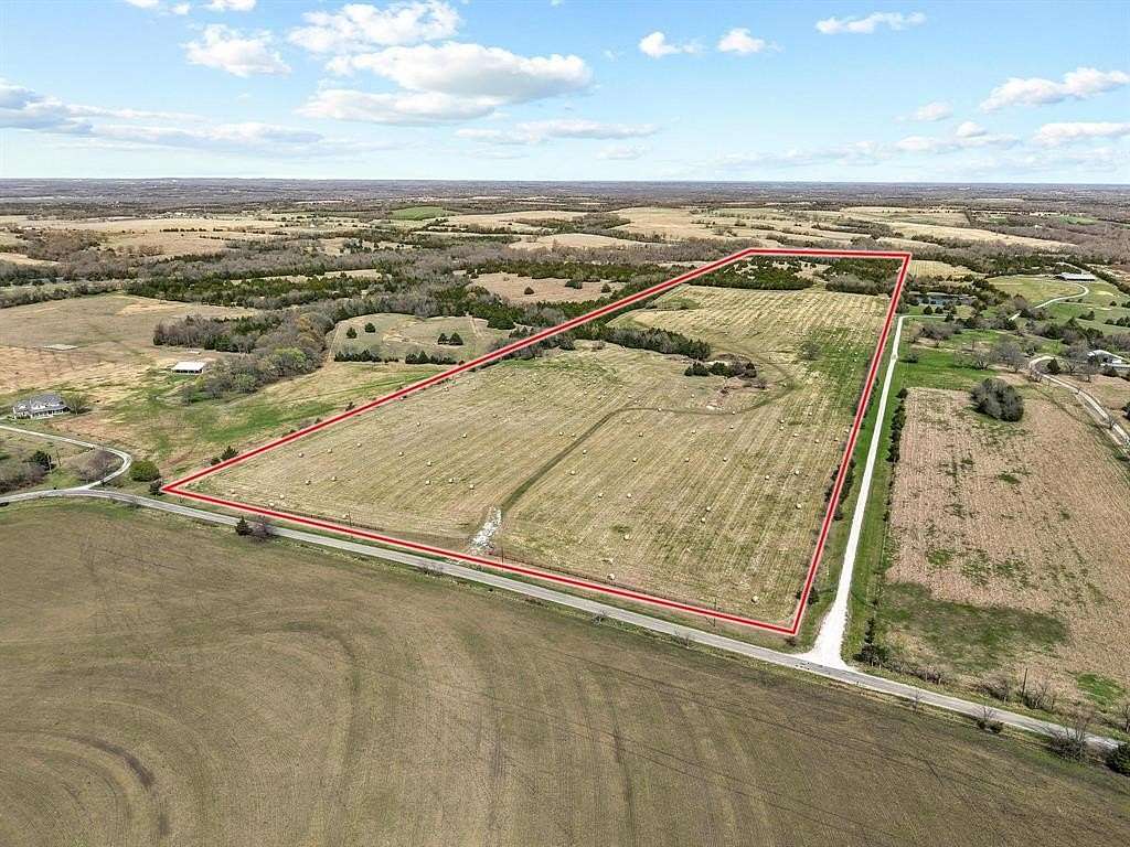 77 Acres of Land for Sale in Bells, Texas