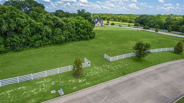 2 Acres of Land for Sale in Sunnyvale, Texas