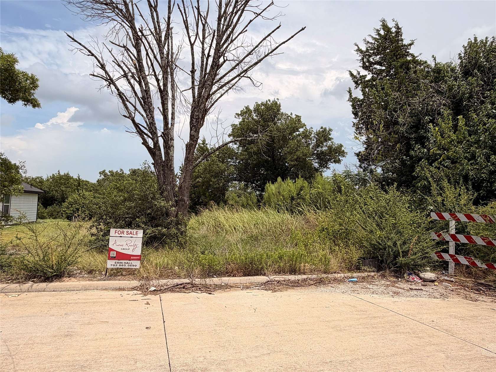 0.89 Acres of Residential Land for Sale in Hutchins, Texas