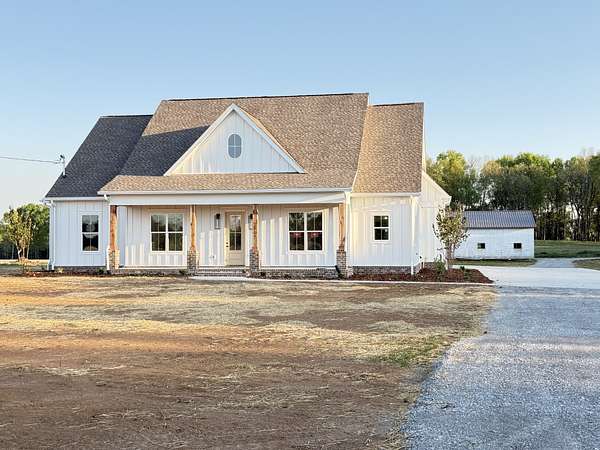 5 Acres of Land with Home for Sale in Chapel Hill, Tennessee