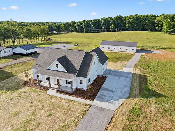 5 Acres of Land with Home for Sale in Chapel Hill, Tennessee