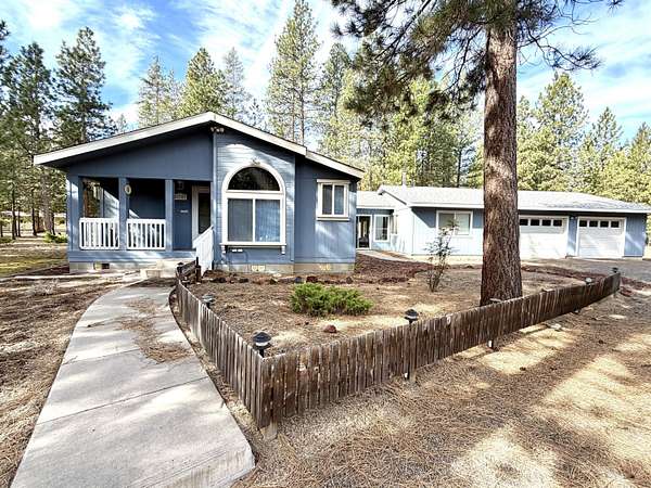 1.6 Acres of Land with Home for Sale in La Pine, Oregon