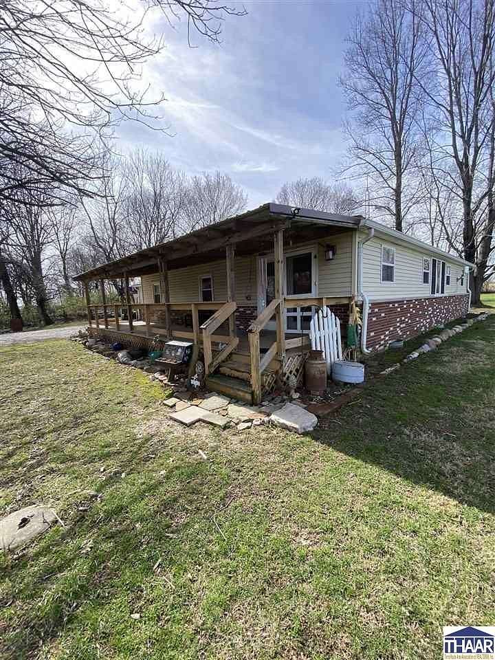 2.87 Acres of Land with Home for Sale in Carlisle, Indiana