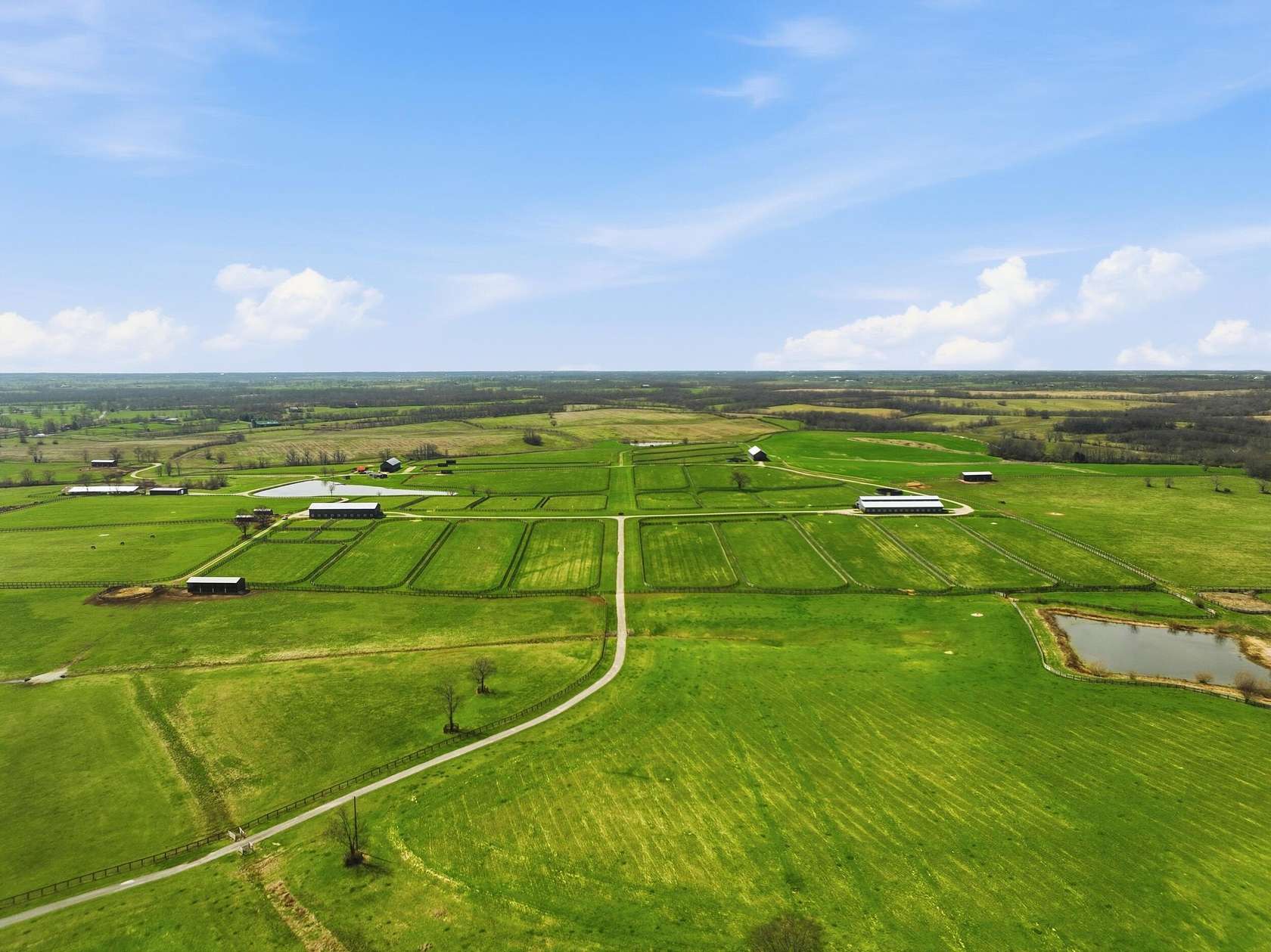774 Acres of Agricultural Land with Home for Sale in Paris, Kentucky
