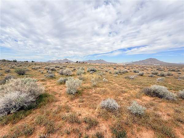 5 Acres of Commercial Land for Sale in Apple Valley, California