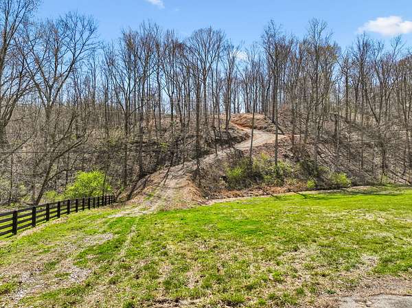 7 Acres of Residential Land for Sale in Thompson's Station, Tennessee