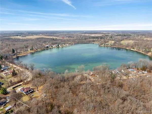 1 Acre of Residential Land for Sale in Linden, Michigan