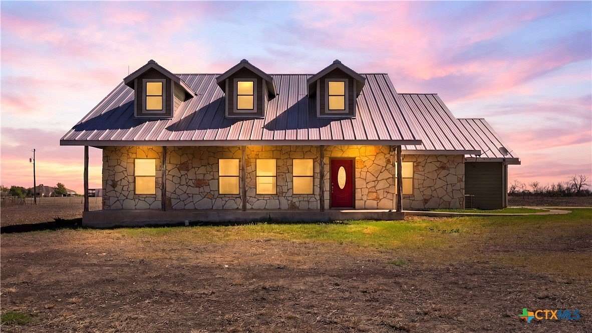 5.52 Acres of Land with Home for Sale in Martindale, Texas