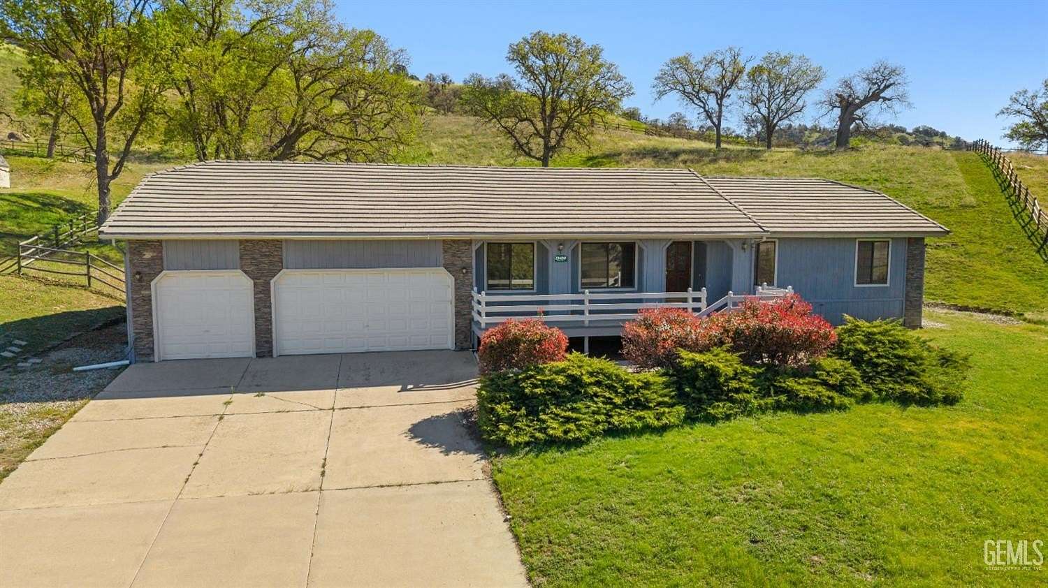 2 Acres of Land with Home for Sale in Tehachapi, California