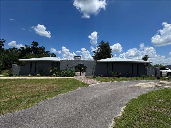 7.9 Acres of Improved Mixed-Use Land for Sale in Ocala, Florida