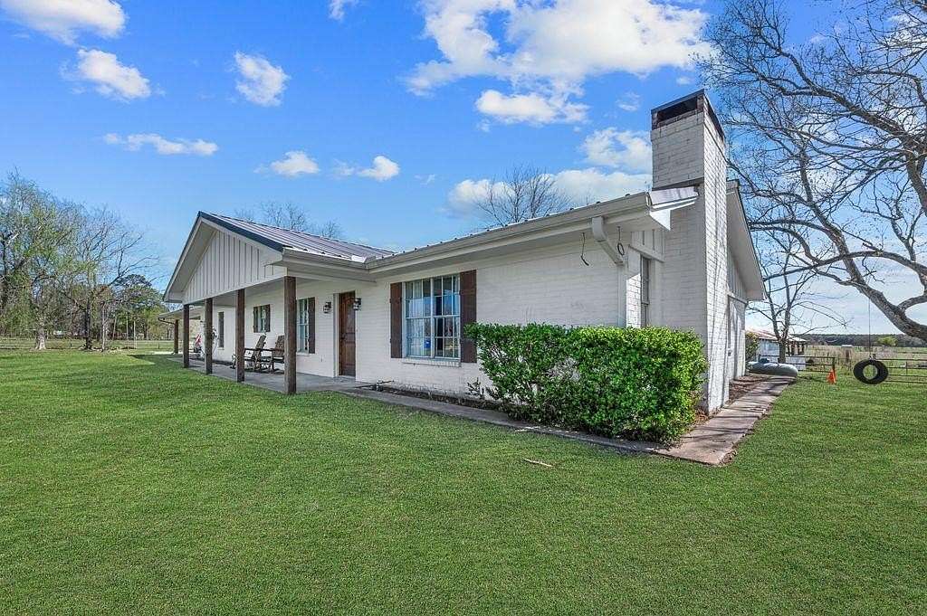 2.5 Acres of Land with Home for Sale in Lufkin, Texas