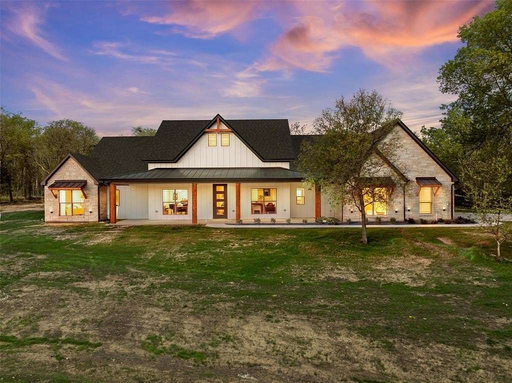 1.59 Acres of Land with Home for Sale in China Spring, Texas