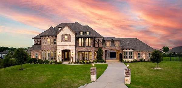 4.48 Acres of Land with Home for Sale in Lucas, Texas