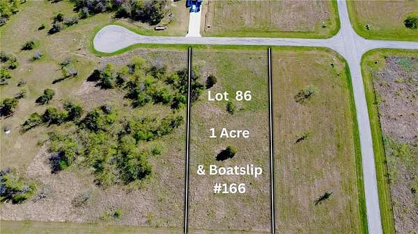 1 Acre of Residential Land for Sale in Corsicana, Texas