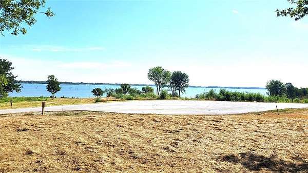 1 Acre of Residential Land for Sale in Corsicana, Texas