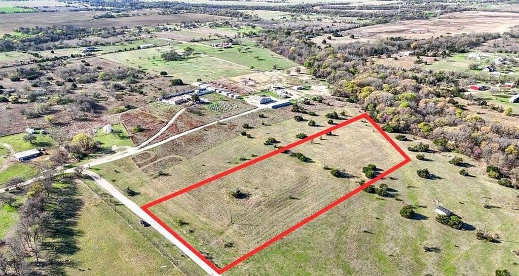 7.59 Acres of Mixed-Use Land for Sale in Hillsboro, Texas