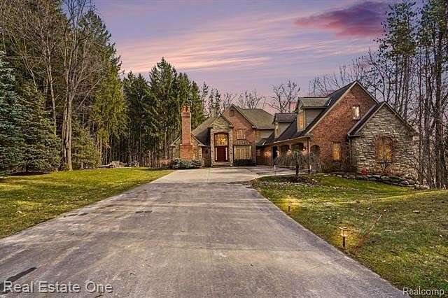 2.42 Acres of Land with Home for Sale in Hartland Township, Michigan