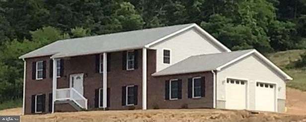 2.33 Acres of Land with Home for Lease in Front Royal, Virginia