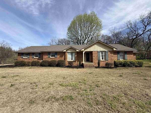 1.45 Acres of Land with Home for Sale in Forrest City, Arkansas