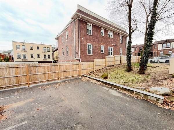 0.05 Acres of Residential Land for Sale in Staten Island, New York