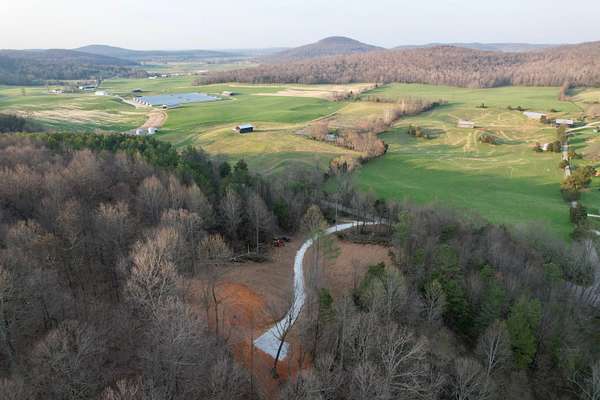 6 Acres of Residential Land for Sale in Monticello, Kentucky