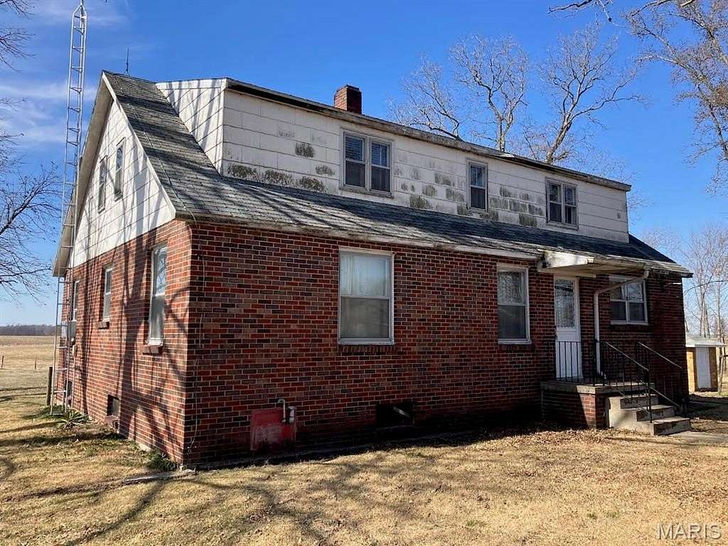 6.3 Acres of Improved Land for Auction in Sandoval, Illinois