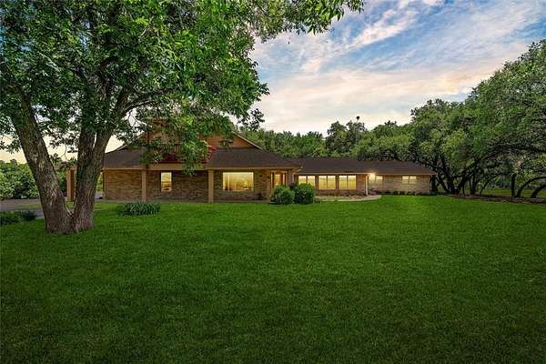 16.5 Acres of Land with Home for Sale in Woodway, Texas