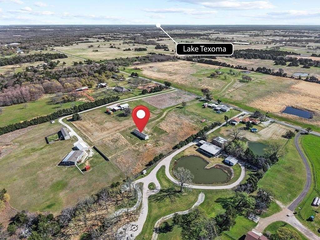 2.74 Acres of Land with Home for Sale in Whitesboro, Texas
