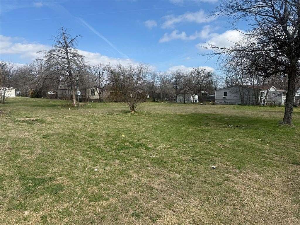 0.5 Acres of Land for Sale in Waco, Texas