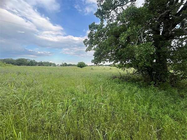 16 Acres of Land for Sale in Bowie, Texas