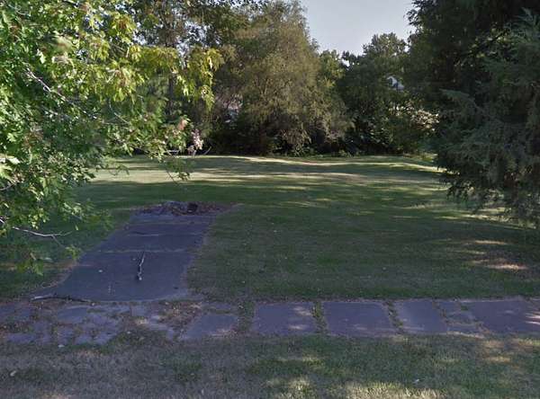 0.37 Acres of Residential Land for Sale in Kewanee, Illinois