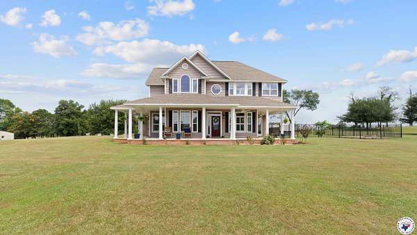 3.34 Acres of Land with Home for Sale in Hooks, Texas