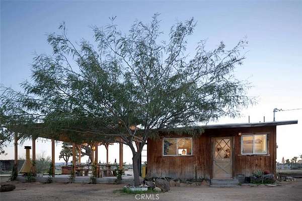 10 Acres of Land with Home for Sale in Joshua Tree, California