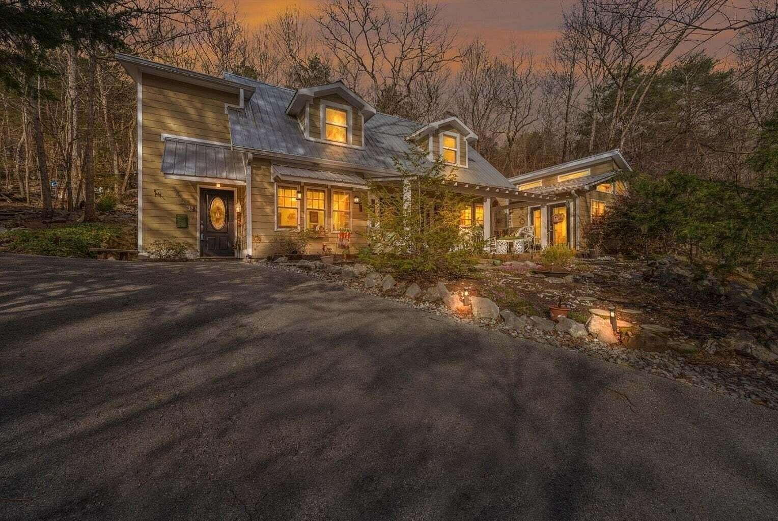 12 Acres of Land with Home for Sale in Rising Fawn, Georgia