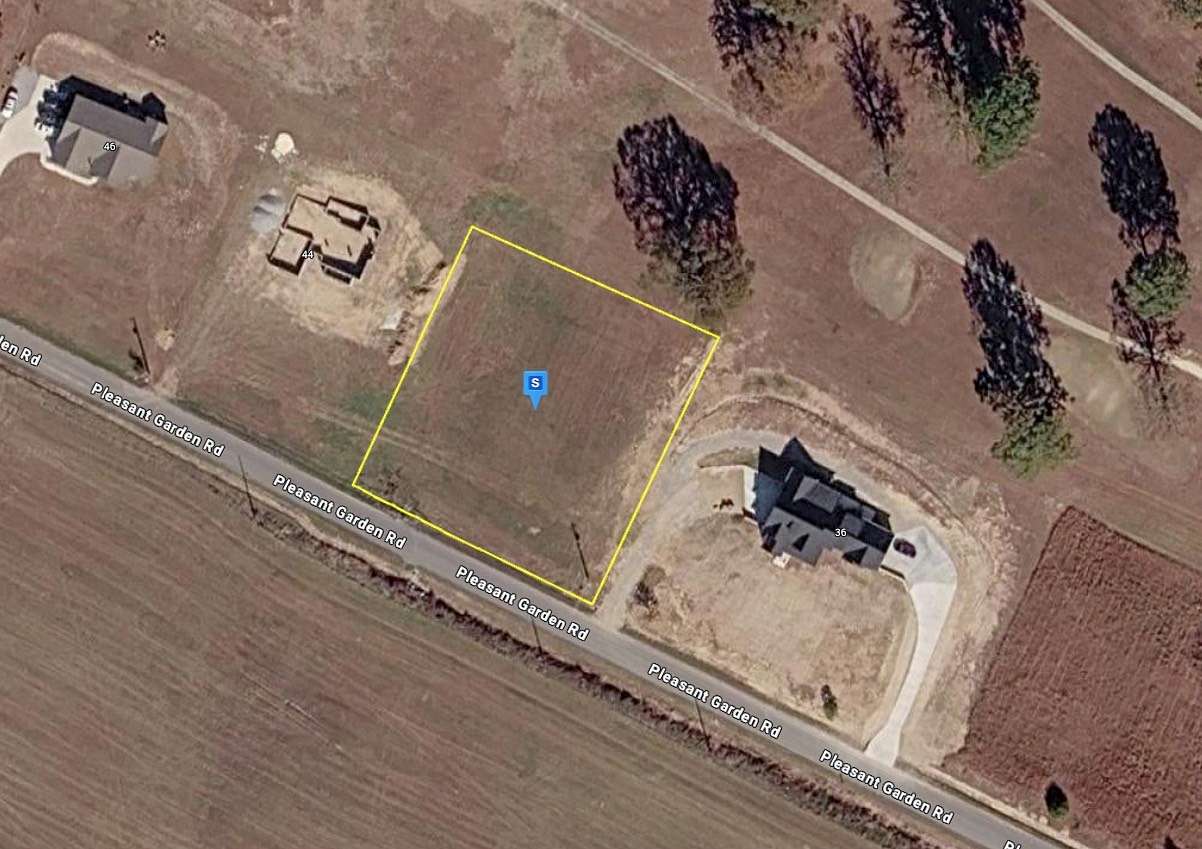 0.8 Acres of Residential Land for Sale in Summertown, Tennessee