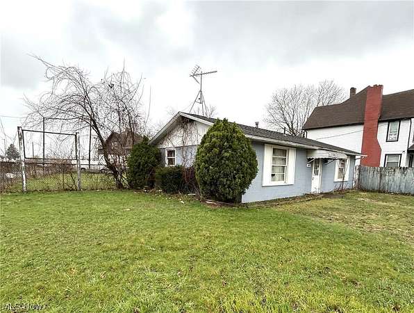 0.05 Acres of Mixed-Use Land for Auction in Canton, Ohio