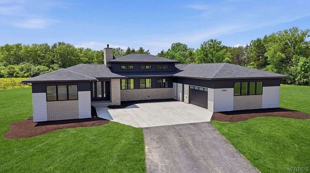 2.3 Acres of Land with Home for Sale in Elma, New York