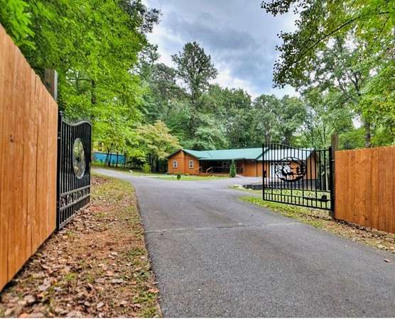 2.22 Acres of Land with Home for Sale in McCaysville, Georgia