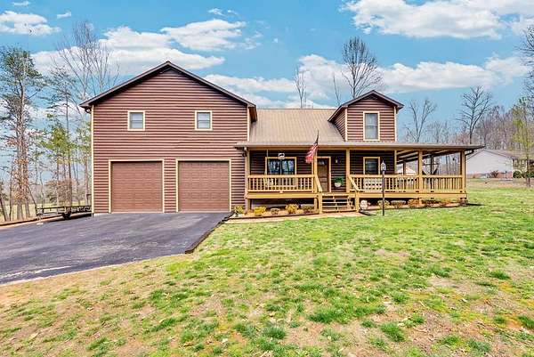 6 Acres of Land with Home for Sale in Sparta, Tennessee